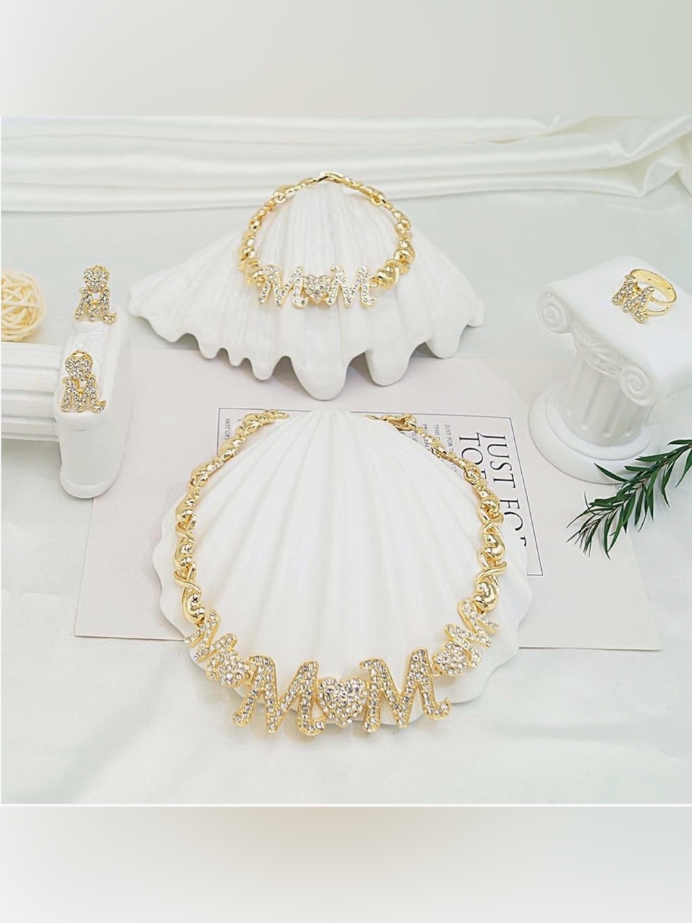 WOMENS FASHION GOLD TONE XO MOM 4 PC JEWELRY SET - Picture 5 of 8
